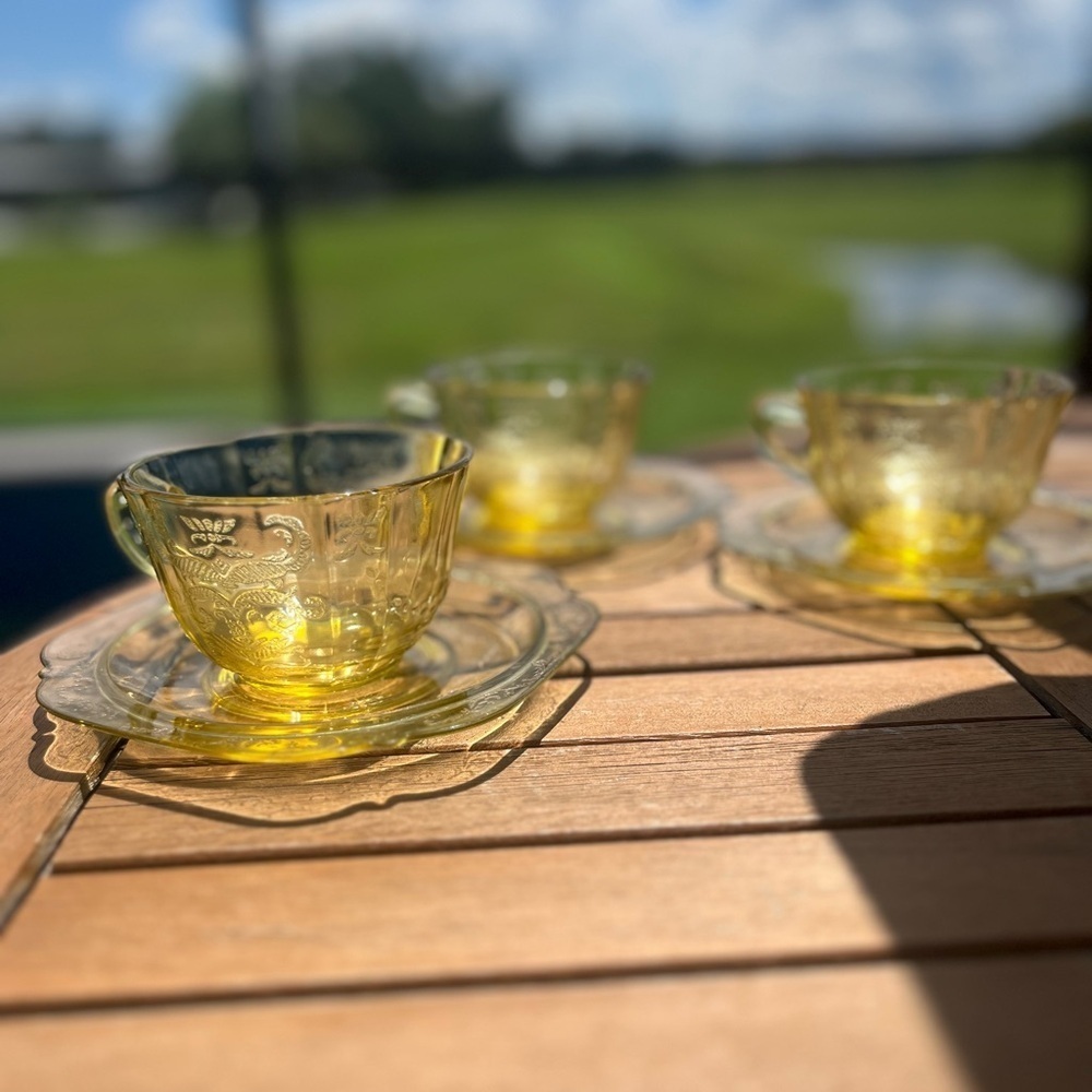 1930s Federal Glass Madrid Depression Cup And Saucer Set Of 3